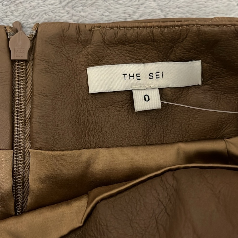 The Sei Leather Baseball Hem mini skirt brown